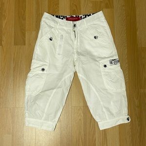 Hadley - White Capri Pants